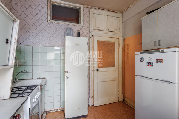 Продам двухкомнатную (2-комн.) квартиру, Гольяновская ул, 7к2, Москва г