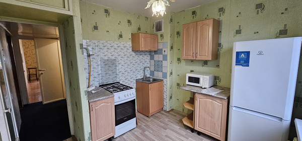 Продам двухкомнатную (2-комн.) квартиру, Молодежная (Росляково р-н) ул, 19, Мурманск г