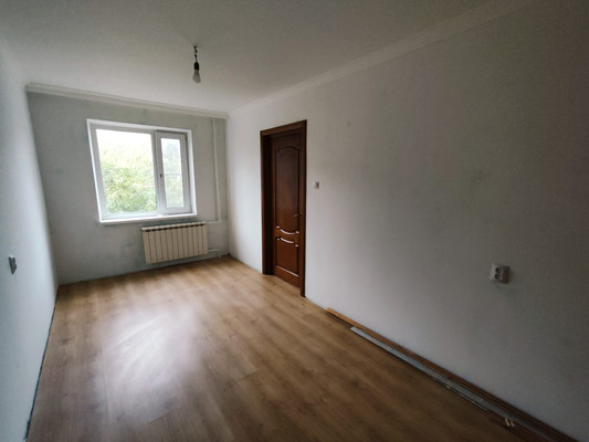 Продам двухкомнатную (2-комн.) квартиру, Фабричная ул, 7, Калининец рп