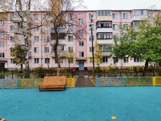 Продам двухкомнатную (2-комн.) квартиру, Фабричная ул, 7, Калининец рп
