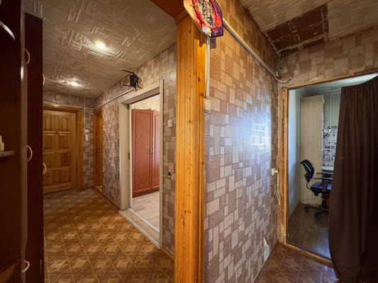 Продам трехкомнатную (3-комн.) квартиру, Дружбы ул, 64, Симферополь г