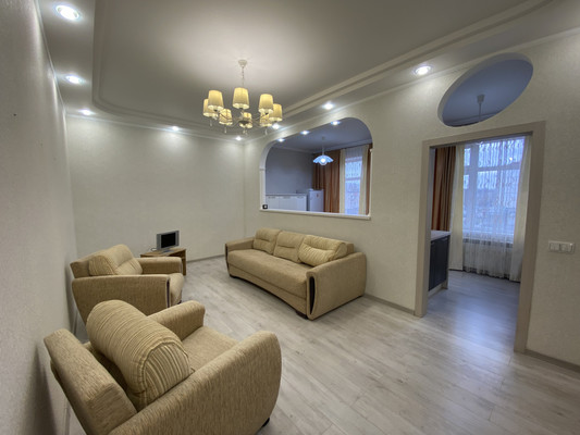 Продам трехкомнатную (3-комн.) квартиру, Ленина ул, 34а, Нижневартовск г