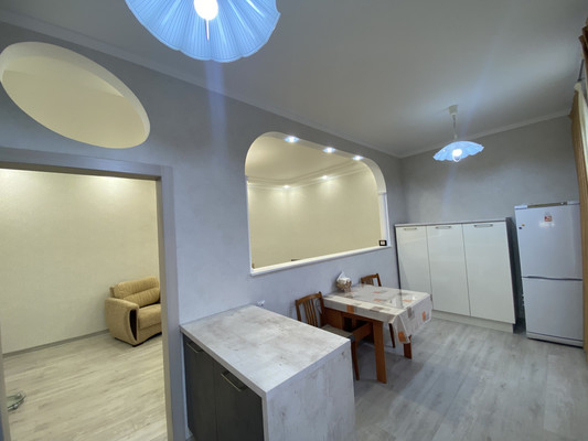 Продам трехкомнатную (3-комн.) квартиру, Ленина ул, 34а, Нижневартовск г