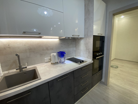 Продам трехкомнатную (3-комн.) квартиру, Ленина ул, 34а, Нижневартовск г