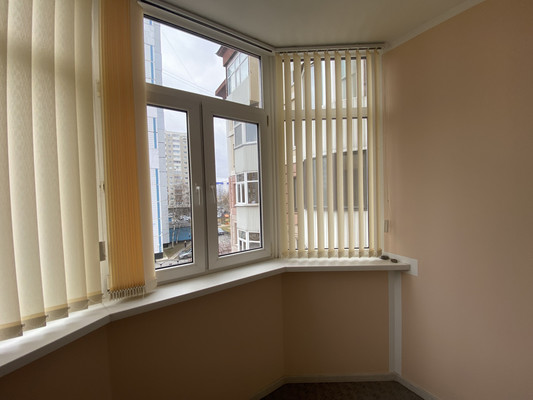 Продам трехкомнатную (3-комн.) квартиру, Ленина ул, 34а, Нижневартовск г