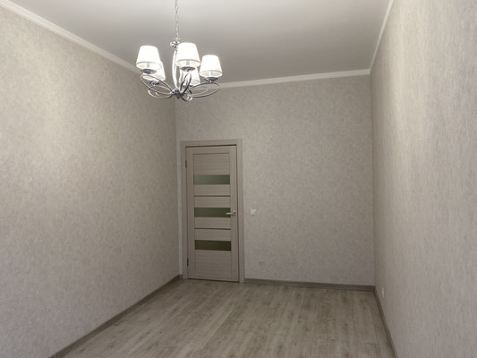 Продам трехкомнатную (3-комн.) квартиру, Ленина ул, 34а, Нижневартовск г