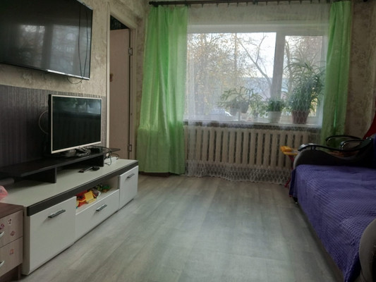 Продам многокомнатную квартиру, Береговая ул, 48, Великий Новгород г