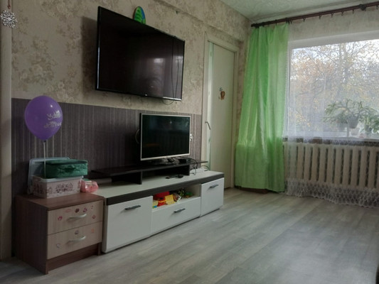 Продам многокомнатную квартиру, Береговая ул, 48, Великий Новгород г