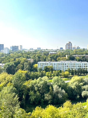 Продам трехкомнатную (3-комн.) квартиру, Кутузова ул, 3, Москва г