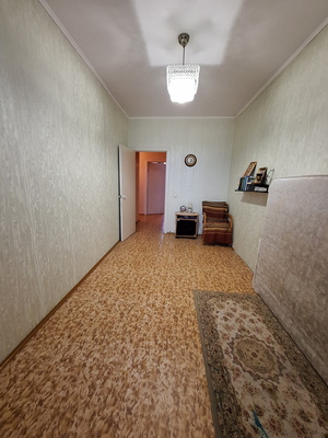 Продам трехкомнатную (3-комн.) квартиру, Московская ул, 107, Киров г