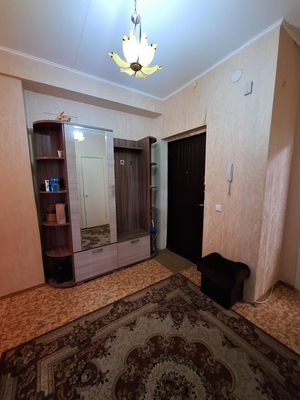 Продам трехкомнатную (3-комн.) квартиру, Московская ул, 107, Киров г