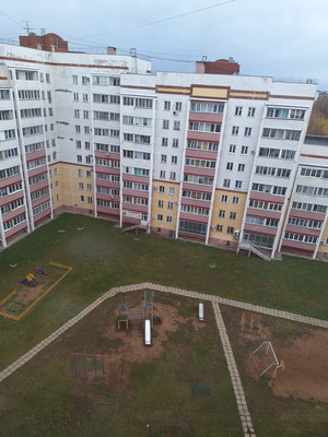 Продам трехкомнатную (3-комн.) квартиру, Московская ул, 107, Киров г