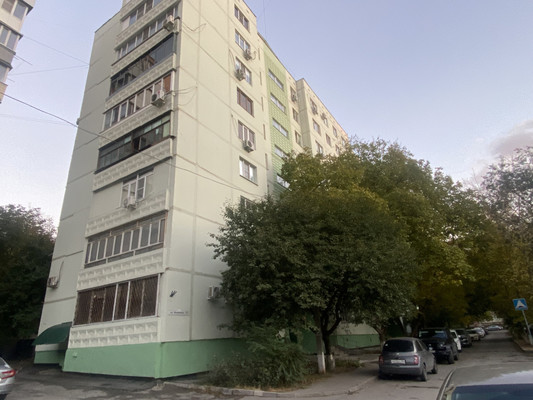 Продам трехкомнатную (3-комн.) квартиру, Жмайлова ул, 13, Ростов-на-Дону г