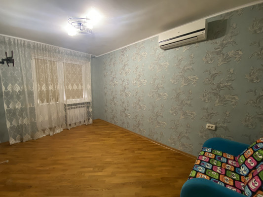 Продам трехкомнатную (3-комн.) квартиру, Жмайлова ул, 11, Ростов-на-Дону г