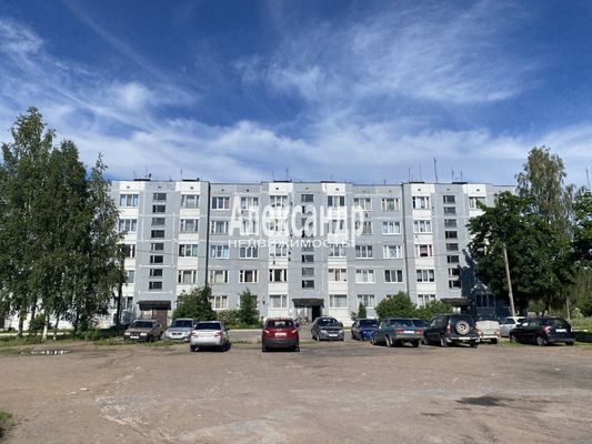 Продам двухкомнатную (2-комн.) квартиру, Новая ул, 5, Михалёво с
