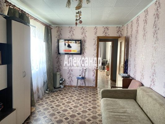 Продам двухкомнатную (2-комн.) квартиру, Новая ул, 5, Михалёво с
