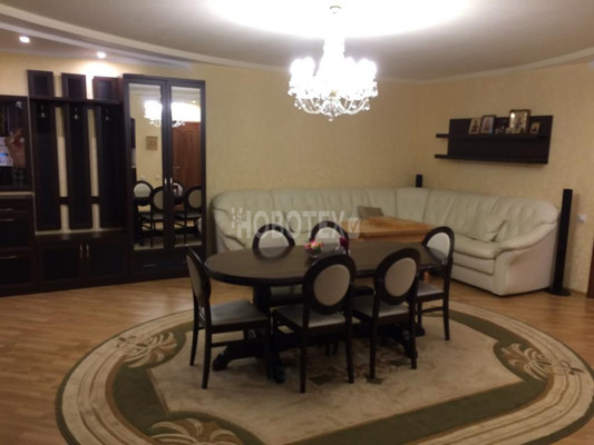 Продам трехкомнатную (3-комн.) квартиру, Ленина ул, 210, Горячий Ключ г