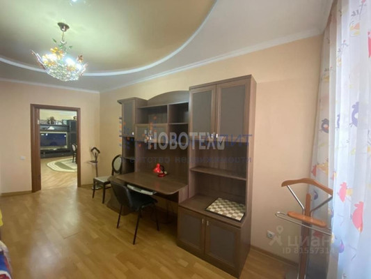 Продам трехкомнатную (3-комн.) квартиру, Ленина ул, 210, Горячий Ключ г