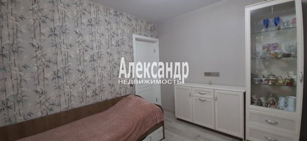 Продам двухкомнатную (2-комн.) квартиру, Доблести ул, 18к1, Санкт-Петербург г