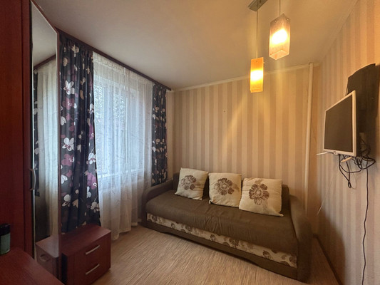 Продам многокомнатную квартиру, Дмитровская ул, 33А, Базарово д