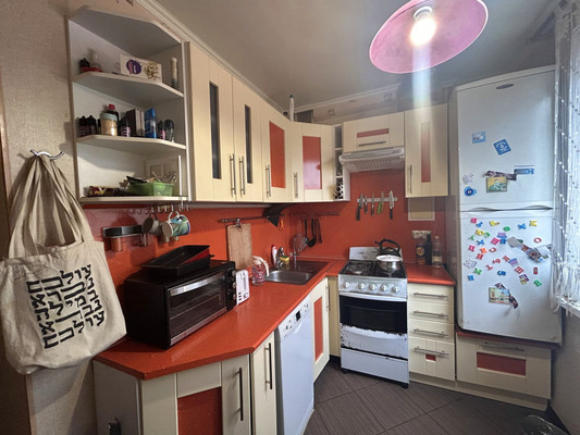 Продам многокомнатную квартиру, Дмитровская ул, 33А, Базарово д