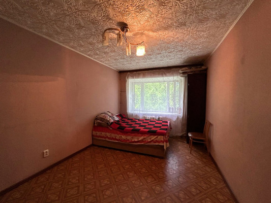 Продам двухкомнатную (2-комн.) квартиру, Армейская ул, 93, Жуковка д