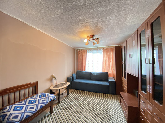 Продам трехкомнатную (3-комн.) квартиру, Дмитровская ул, 31, Базарово д