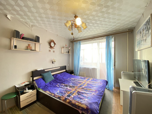 Продам трехкомнатную (3-комн.) квартиру, Дмитровская ул, 31, Базарово д