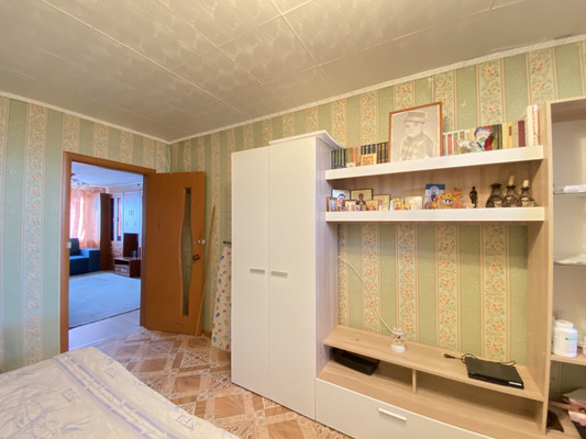 Продам трехкомнатную (3-комн.) квартиру, Дмитровская ул, 31, Базарово д