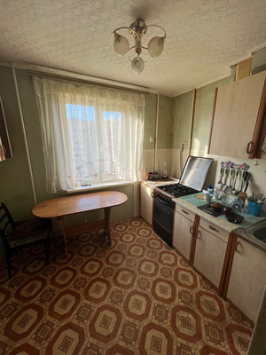 Продам трехкомнатную (3-комн.) квартиру, Дмитровская ул, 31, Базарово д