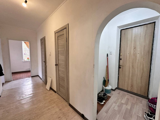 Продам трехкомнатную (3-комн.) квартиру, 5, Мельчевка п