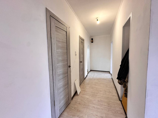 Продам трехкомнатную (3-комн.) квартиру, 5, Мельчевка п