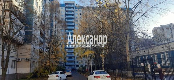 Продам трехкомнатную (3-комн.) квартиру, Королёва пр-кт, 24к1, Санкт-Петербург г