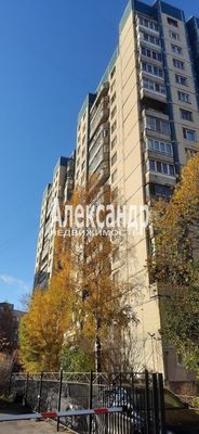 Продам трехкомнатную (3-комн.) квартиру, Королёва пр-кт, 24к1, Санкт-Петербург г