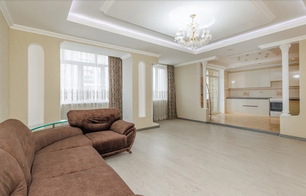 Продам трехкомнатную (3-комн.) квартиру, Костычева ул, 68к1, Брянск г