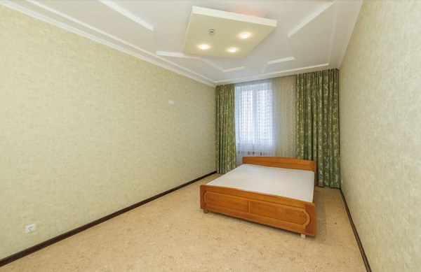 Продам трехкомнатную (3-комн.) квартиру, Костычева ул, 68к1, Брянск г