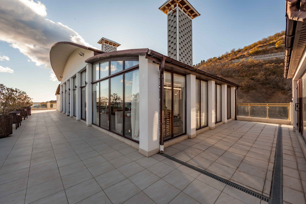 Продам гостиницу 1 955 м2, Набережная ул, 29, Алушта г