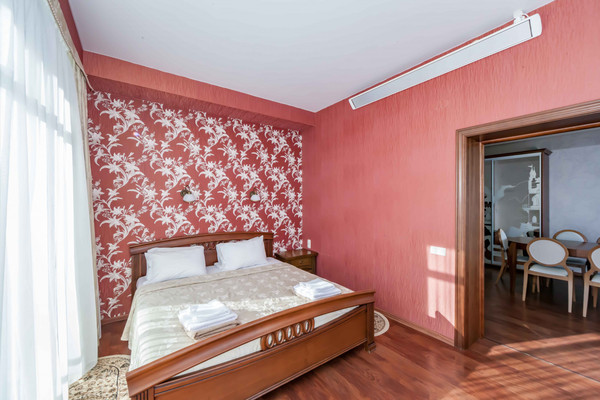 Продам гостиницу 1 955 м2, Набережная ул, 29, Алушта г