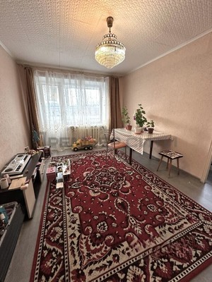 Продам трехкомнатную (3-комн.) квартиру, Чехова ул, 3, Калуга г