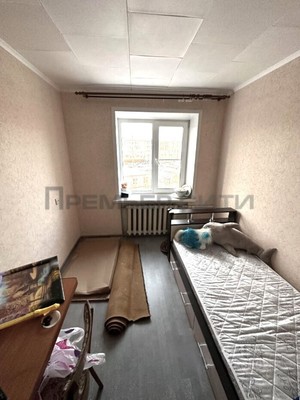 Продам трехкомнатную (3-комн.) квартиру, Чехова ул, 3, Калуга г