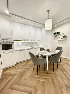 Продам трехкомнатную (3-комн.) квартиру, Мухиной ул, 13, Иркутск г