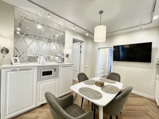 Продам трехкомнатную (3-комн.) квартиру, Мухиной ул, 13, Иркутск г