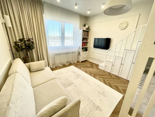 Продам трехкомнатную (3-комн.) квартиру, Мухиной ул, 13, Иркутск г