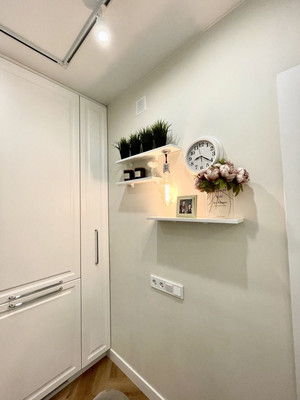 Продам трехкомнатную (3-комн.) квартиру, Мухиной ул, 13, Иркутск г
