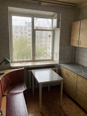 Продам трехкомнатную (3-комн.) квартиру, Путевой проезд, 38А, Москва г