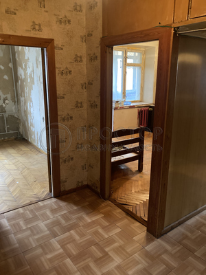 Продам трехкомнатную (3-комн.) квартиру, Путевой проезд, 38А, Москва г