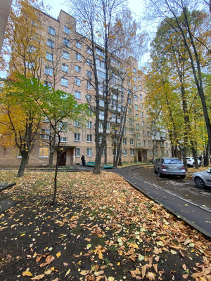 Продам трехкомнатную (3-комн.) квартиру, Василисы Кожиной ул, 8к3, Москва г