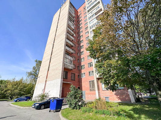 Продам комнату в 11-комн. квартире, Богатырский пр-кт, 11, Санкт-Петербург г