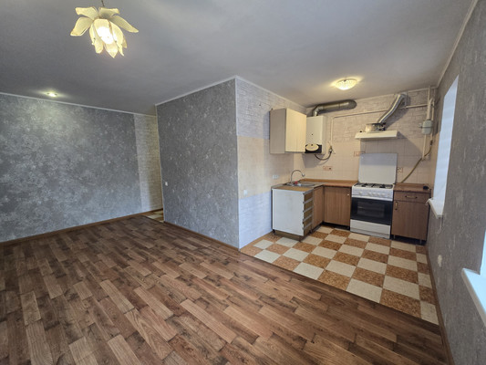 Продам двухкомнатную (2-комн.) квартиру, Ушакова ул, 4, Симферополь г