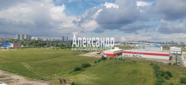 Продам двухкомнатную (2-комн.) квартиру, Первых ул, 4к1, Новосаратовка д